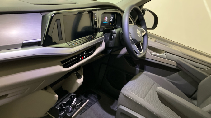 Volkswagen Multivan 1.5 TSI eHybrid Life 5dr 4MOTION DSG Estate - Image 2